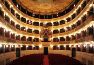 Bari: Teatro Piccinni- FAI 2016