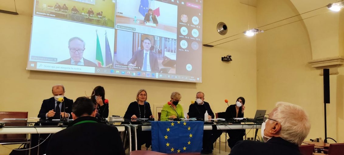 "Incontriamoci a Lecce per parlare sui temi economici e sociali della conferenza sul futuro dell'Europa".